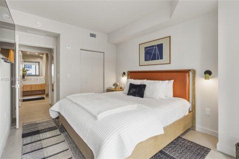 Condo in Miami, Florida, 1 bedroom  № 2075585 - photo 14