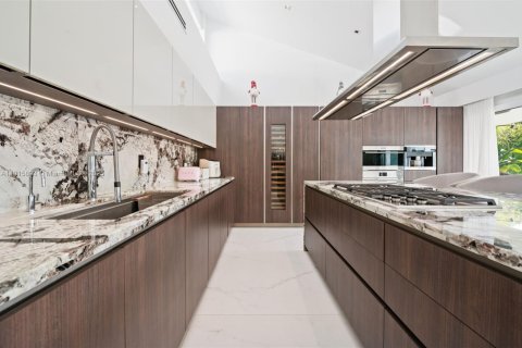 Villa ou maison à vendre à Miami Beach, Floride: 4 chambres, 257.34 m2 № 2082488 - photo 12