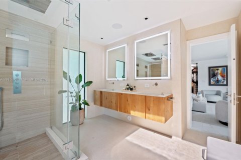 Villa ou maison à vendre à Miami Beach, Floride: 4 chambres, 257.34 m2 № 2082488 - photo 16