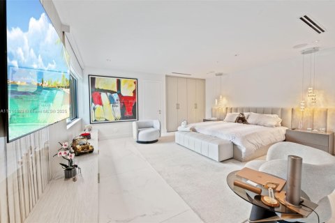 Villa ou maison à vendre à Miami Beach, Floride: 4 chambres, 257.34 m2 № 2082488 - photo 14