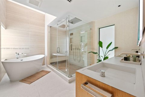 Villa ou maison à vendre à Miami Beach, Floride: 4 chambres, 257.34 m2 № 2082488 - photo 17