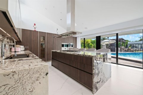Villa ou maison à vendre à Miami Beach, Floride: 4 chambres, 257.34 m2 № 2082488 - photo 13