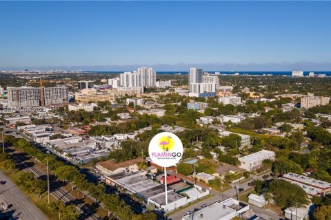 Immobilier commercial à Hollywood, Floride № 2171274