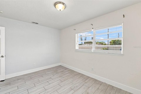 Villa ou maison à vendre à Tampa, Floride: 4 chambres, 188.87 m2 № 2334068 - photo 17
