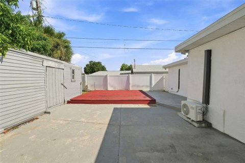 Villa ou maison à vendre à Tampa, Floride: 4 chambres, 188.87 m2 № 2334068 - photo 26