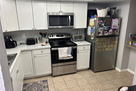 Copropriété à vendre à Pinellas Park, Floride: 2 chambres, 83.61 m2 № 2111122 - photo 2