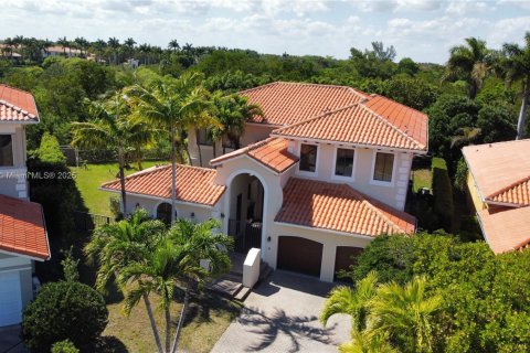 Villa ou maison à vendre à Cutler Bay, Floride: 5 chambres, 323.21 m2 № 2016622 - photo 2