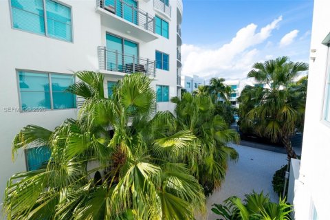 Copropriété à louer à Miami Beach, Floride: 2 chambres, 93.83 m2 № 2029108 - photo 5