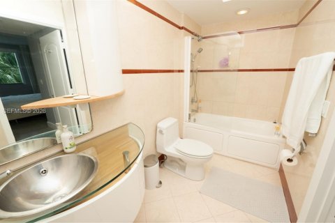 Copropriété à louer à Miami Beach, Floride: 2 chambres, 93.83 m2 № 2029108 - photo 9