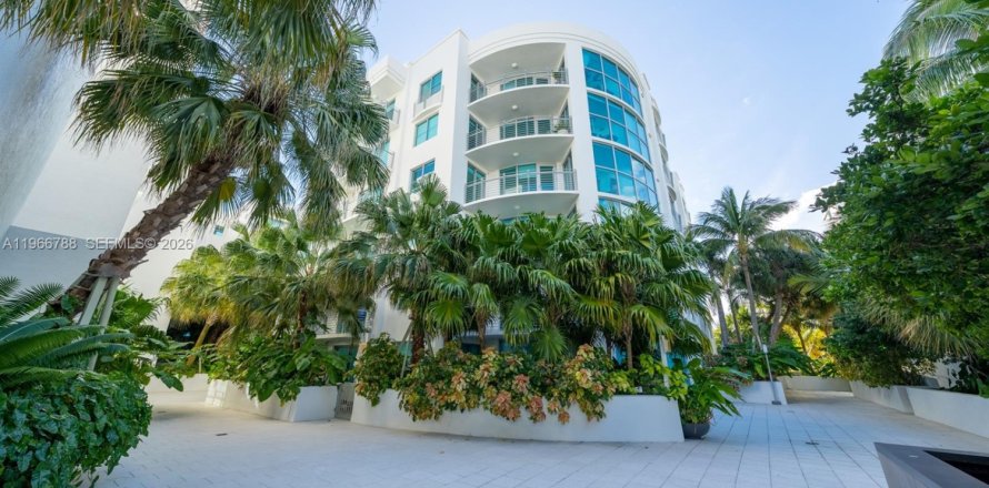 Condo à Miami Beach, Floride, 2 chambres  № 2029108