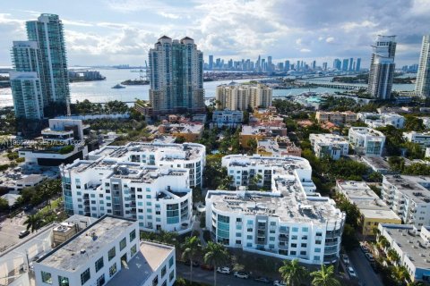 Copropriété à louer à Miami Beach, Floride: 2 chambres, 93.83 m2 № 2029108 - photo 12