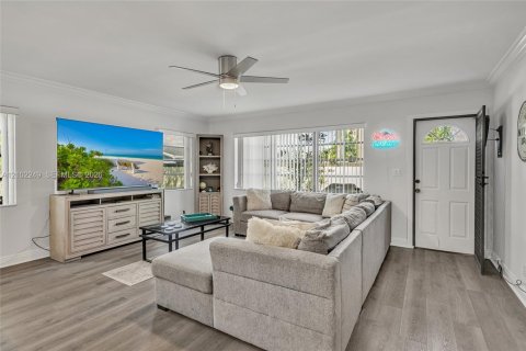 Copropriété à vendre à Pompano Beach, Floride: 2 chambres, 116.13 m2 № 2406014 - photo 14