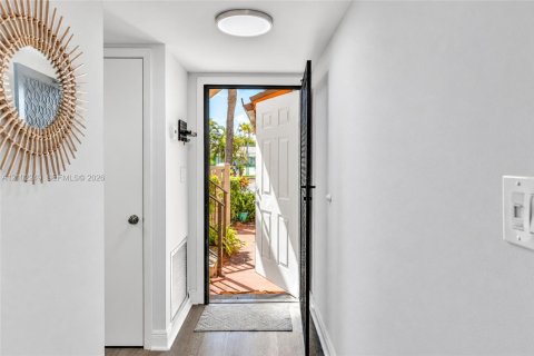 Copropriété à vendre à Pompano Beach, Floride: 2 chambres, 116.13 m2 № 2406014 - photo 4