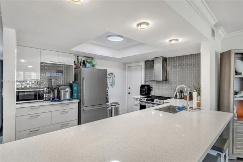 Copropriété à vendre à Pompano Beach, Floride: 2 chambres, 116.13 m2 № 2406014 - photo 10