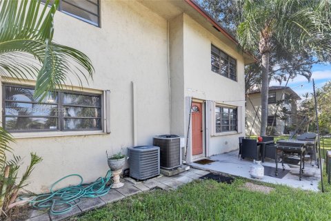 Copropriété à vendre à Pompano Beach, Floride: 2 chambres, 116.13 m2 № 2406014 - photo 30