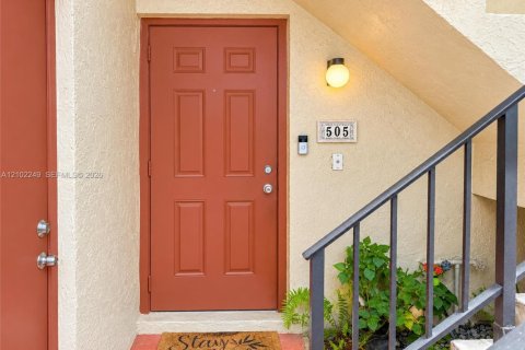 Copropriété à vendre à Pompano Beach, Floride: 2 chambres, 116.13 m2 № 2406014 - photo 3