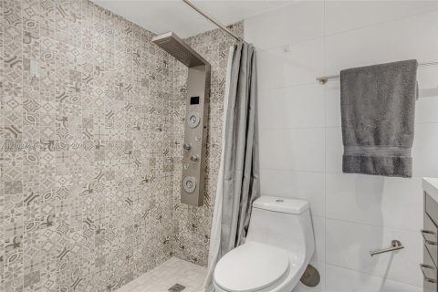 Copropriété à vendre à Pompano Beach, Floride: 2 chambres, 116.13 m2 № 2406014 - photo 25