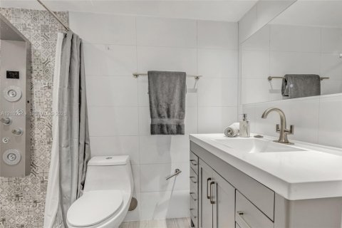 Copropriété à vendre à Pompano Beach, Floride: 2 chambres, 116.13 m2 № 2406014 - photo 24