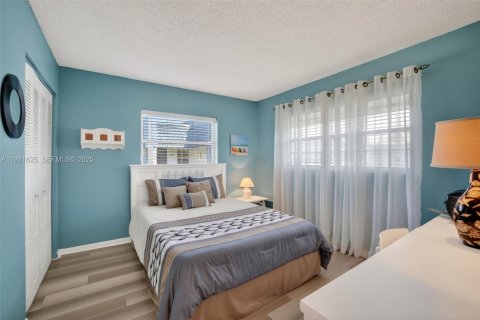 Condominio en venta en Margate, Florida, 2 dormitorios, 86.4 m2 № 2034239 - foto 24