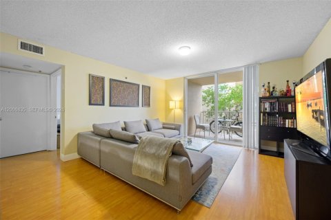 Condominio en Aventura, Florida, 1 dormitorio  № 2070606