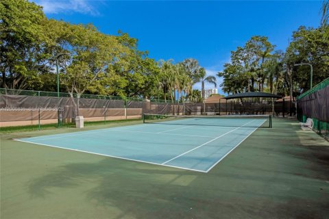 Condo in Aventura, Florida, 1 bedroom  № 2070606 - photo 30