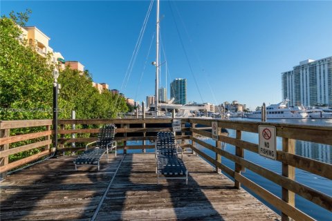 Condo in Aventura, Florida, 1 bedroom  № 2070606 - photo 27