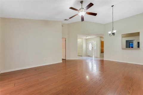 Duplex in Orlando, Florida 3 bedrooms, 120.87 sq.m. № 1829904 - photo 4