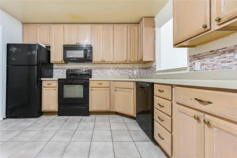 Duplex in Orlando, Florida 3 bedrooms, 120.87 sq.m. № 1829904 - photo 11
