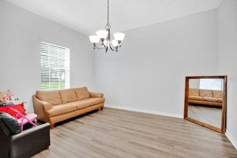 Villa ou maison à vendre à Apopka, Floride: 4 chambres, 220.09 m2 № 2408522 - photo 16
