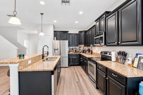 Villa ou maison à vendre à Apopka, Floride: 4 chambres, 220.09 m2 № 2408522 - photo 9