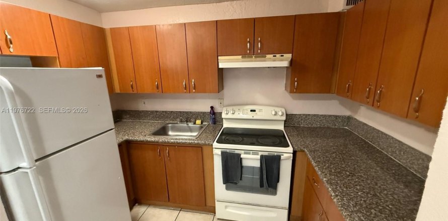 Condo in Dania Beach, Florida, 2 bedrooms  № 2040571