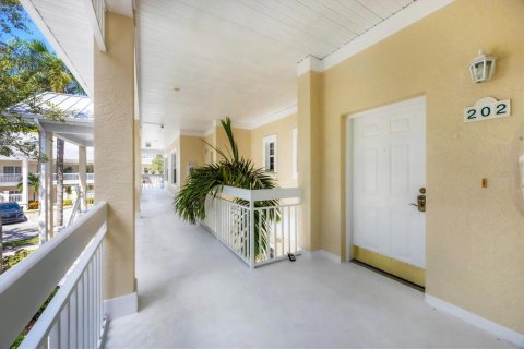 Condo in Bradenton, Florida, 2 bedrooms  № 1910767 - photo 2