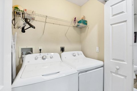 Condo in Bradenton, Florida, 2 bedrooms  № 1910767 - photo 16