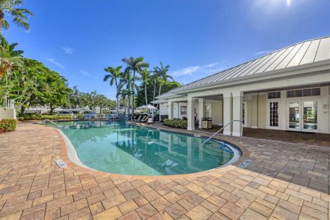 Condo in Bradenton, Florida, 2 bedrooms  № 1910767 - photo 22
