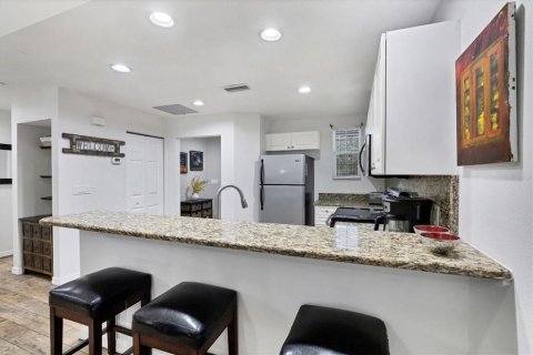 Condo in Bradenton, Florida, 2 bedrooms  № 1910767 - photo 7
