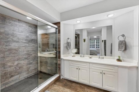 Condo in Bradenton, Florida, 2 bedrooms  № 1910767 - photo 13