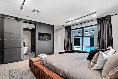 House in Fort Lauderdale, Florida 5 bedrooms, 214.51 sq.m. № 1864301 - photo 26