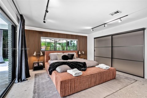 House in Fort Lauderdale, Florida 5 bedrooms, 214.51 sq.m. № 1864301 - photo 24