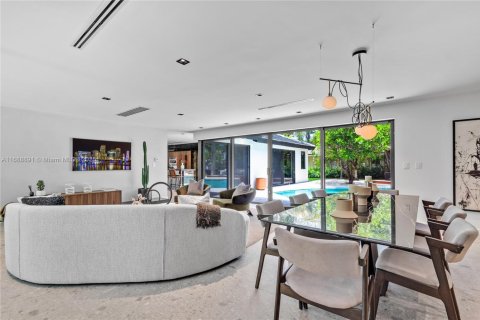 House in Fort Lauderdale, Florida 5 bedrooms, 214.51 sq.m. № 1864301 - photo 9