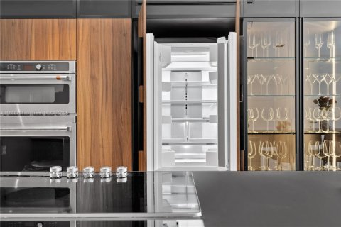 House in Fort Lauderdale, Florida 5 bedrooms, 214.51 sq.m. № 1864301 - photo 20