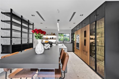 House in Fort Lauderdale, Florida 5 bedrooms, 214.51 sq.m. № 1864301 - photo 22