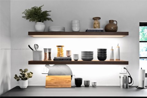 House in Fort Lauderdale, Florida 5 bedrooms, 214.51 sq.m. № 1864301 - photo 15