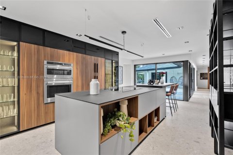 House in Fort Lauderdale, Florida 5 bedrooms, 214.51 sq.m. № 1864301 - photo 21