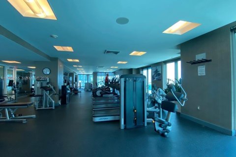 Condo in Miami, Florida, 1 bedroom  № 2023793 - photo 14