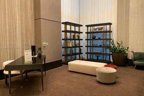 Condo in Miami, Florida, 1 bedroom  № 2023793 - photo 19