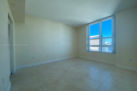 Condo in Miami, Florida, 1 bedroom  № 2023793 - photo 6