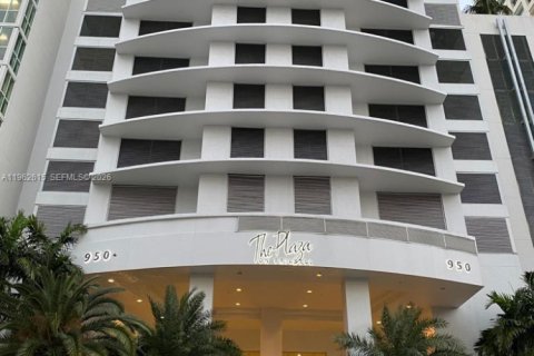 Condo in Miami, Florida, 1 bedroom  № 2023793 - photo 24