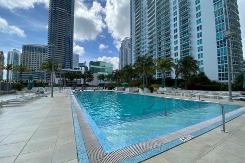 Condo in Miami, Florida, 1 bedroom  № 2023793 - photo 10