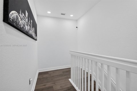 Townhouse in Davie, Florida 3 bedrooms, 170.48 sq.m. № 1992793 - photo 29