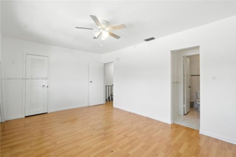 Adosado en venta en Sunrise, Florida, 2 dormitorios, 148.64 m2 № 1889467 - foto 19